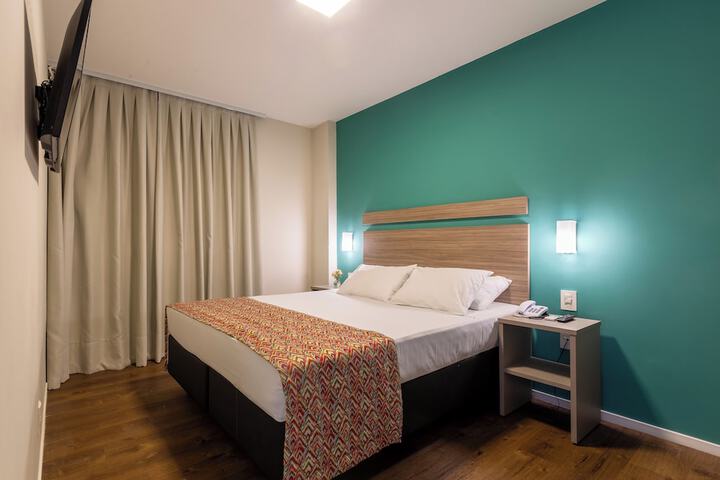 Room 35 of 162