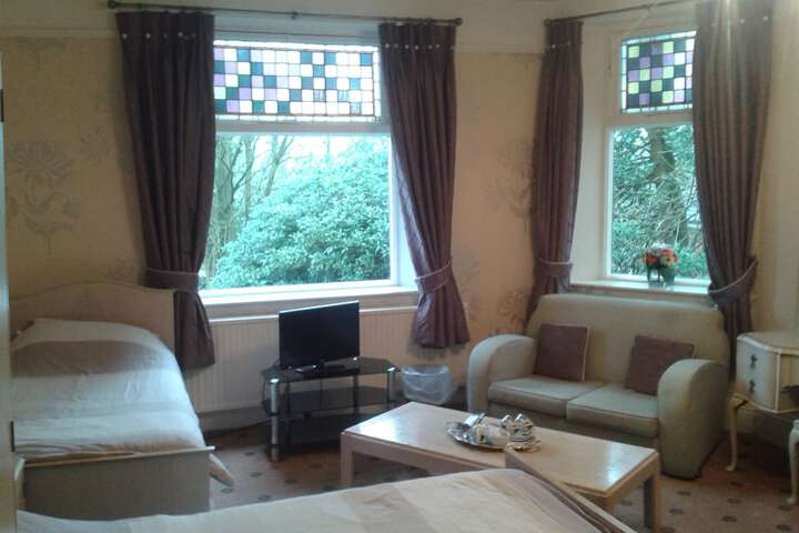 Room 13 of 42