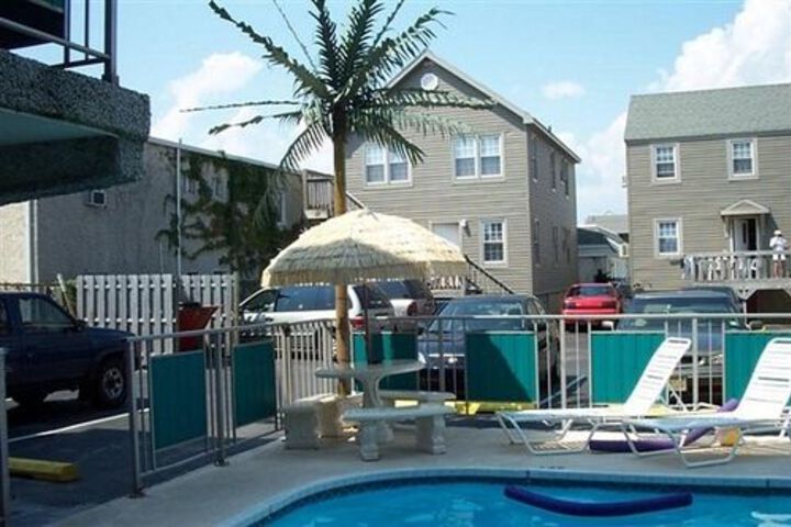 Pool 57 of 63