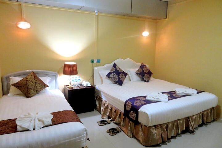 Room 2 of 5