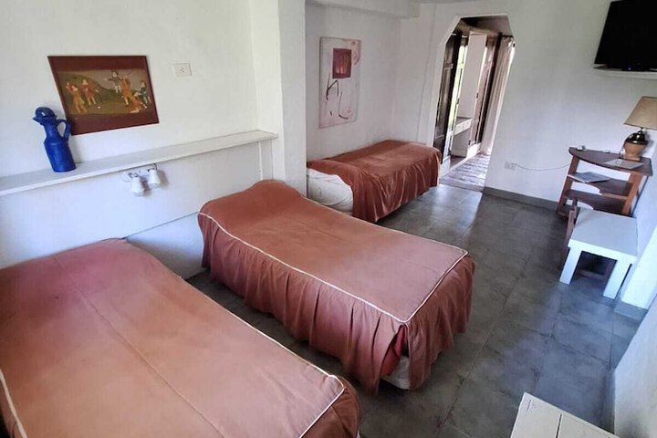 Room 9 of 25