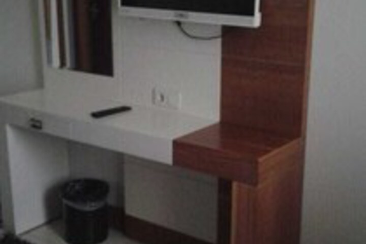 Room 10 of 10
