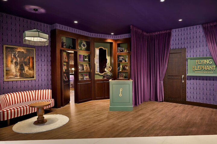Lounge 96 of 130