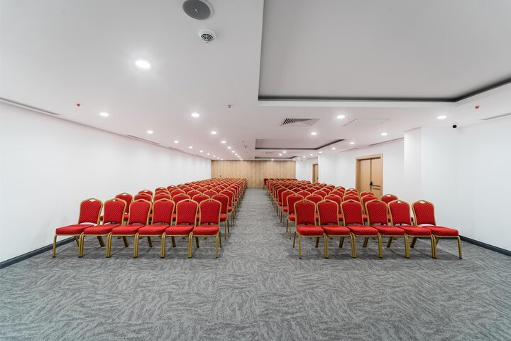 Business Center 107 of 116