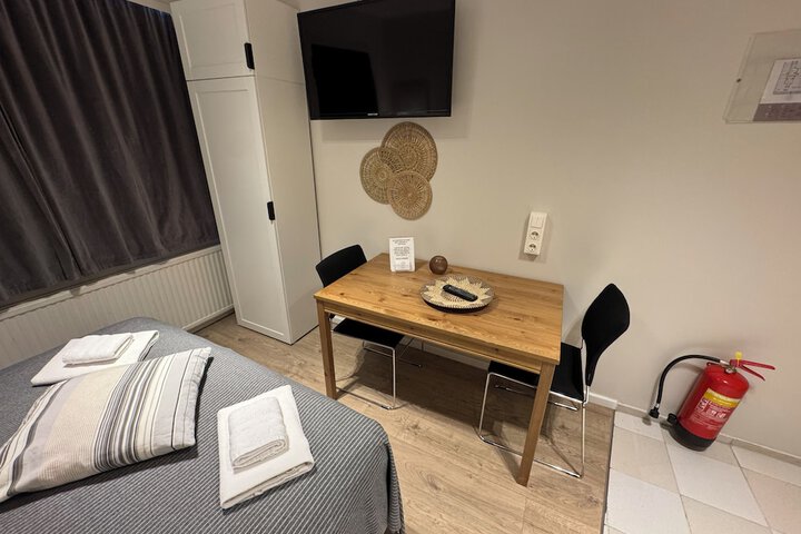 Room 8 of 81