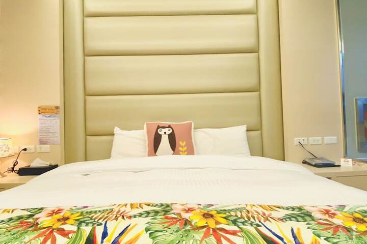Room 25 of 63