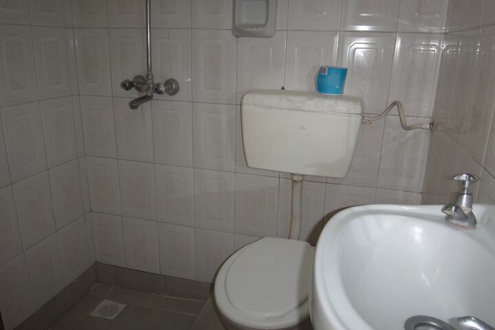 Room 17 of 25