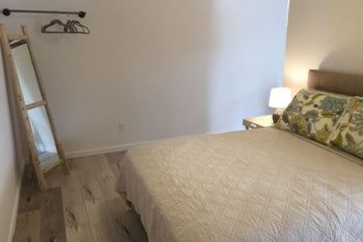 Room 8 of 14