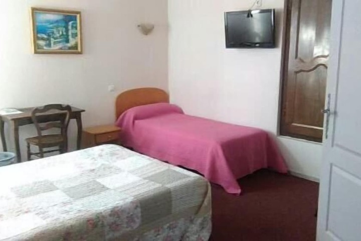 Room 14 of 32