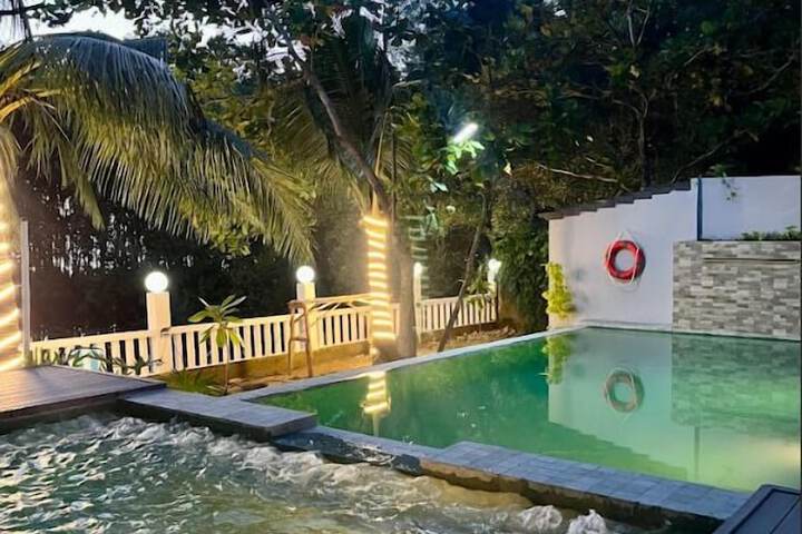 Pool 16 of 26