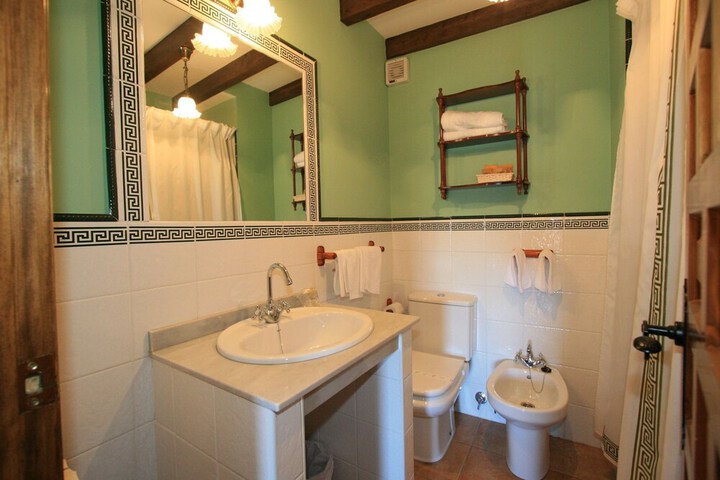 Room 16 of 35