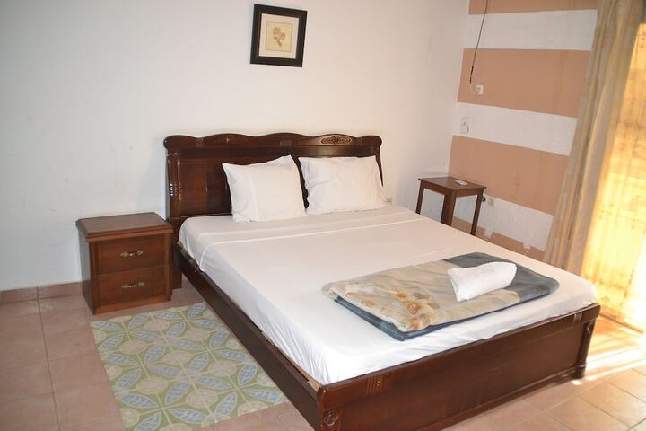 Room 9 of 109