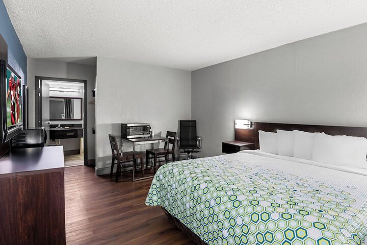 Room 5 of 23