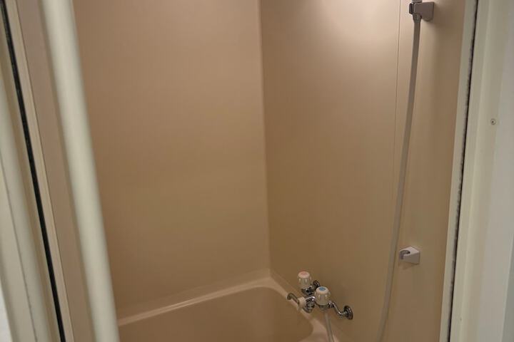 Room 11 of 31