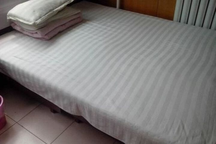 Room 8 of 11