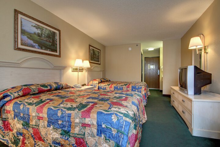 Budget Double Bed (5 of 5)