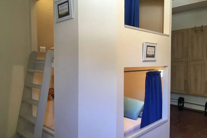 Room 4 of 14