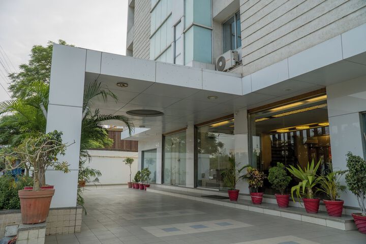 Hotel 74 of 86