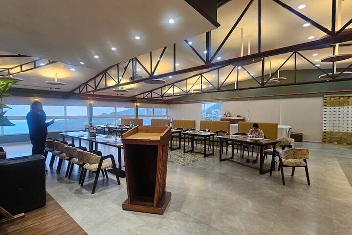Business Center 49 of 54
