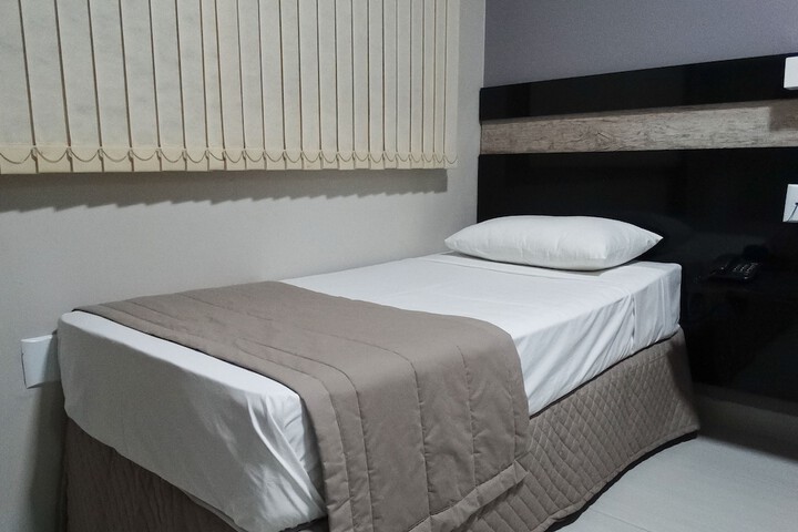 Room 12 of 49