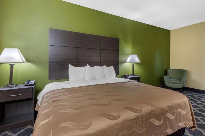 1 King Bed (1 of 9)