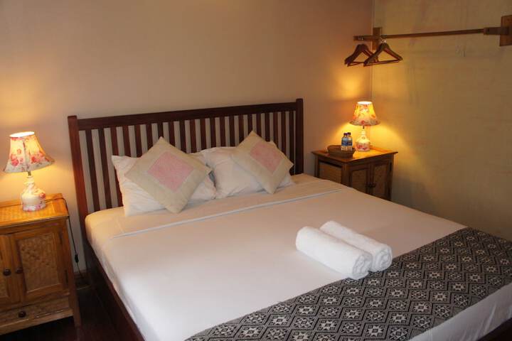 Room 8 of 53