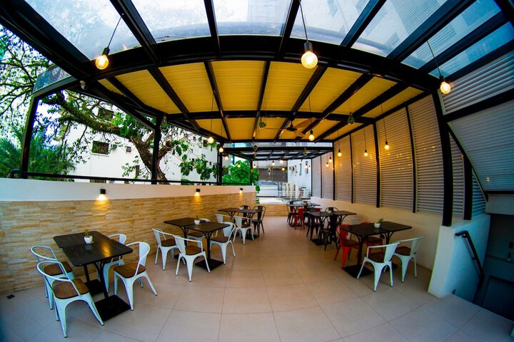 Dining Photos