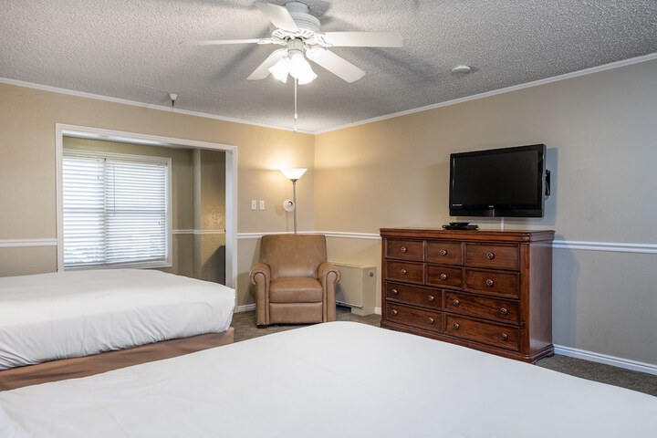 Room 6 of 32