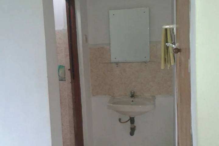 Room 7 of 13