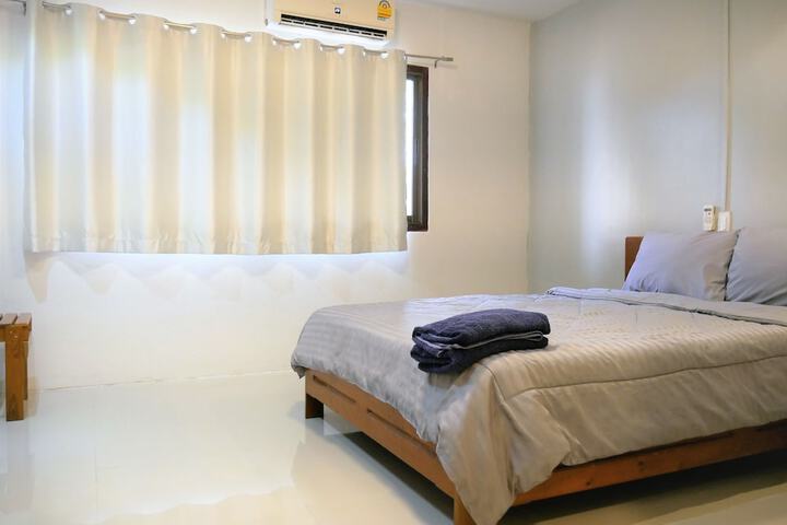 Room 14 of 16