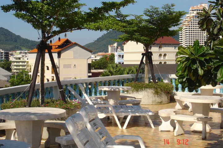 Sundeck 79 of 84