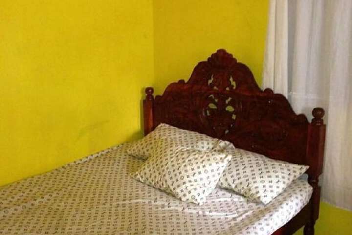 Room 8 of 39