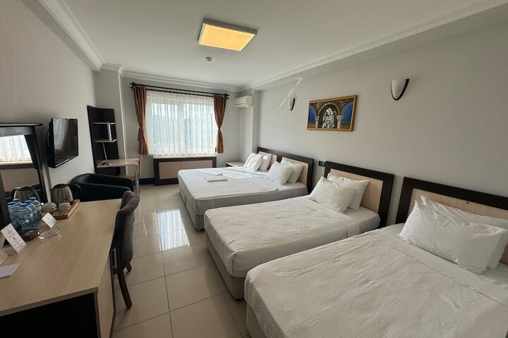 Room 20 of 94