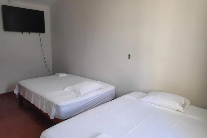 Room 4 of 11