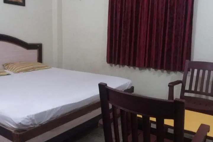 Room 2 of 9