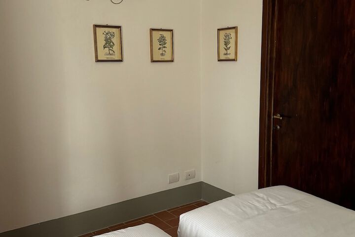 Room 55 of 102