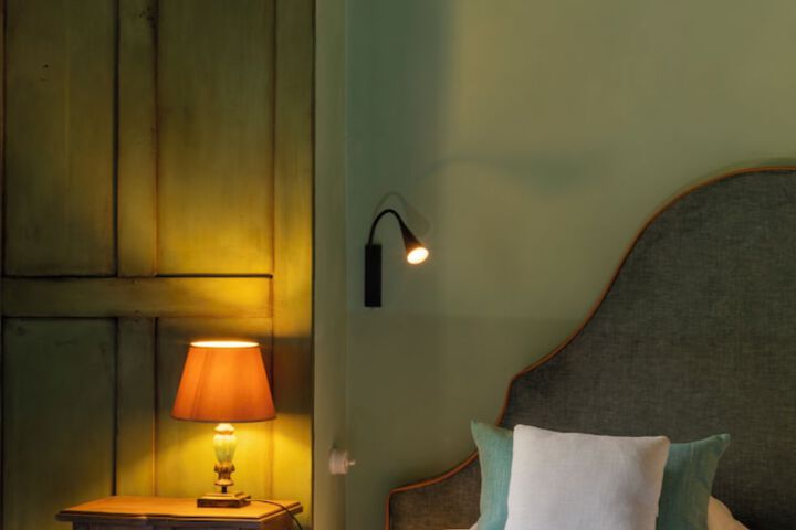 Room 43 of 70