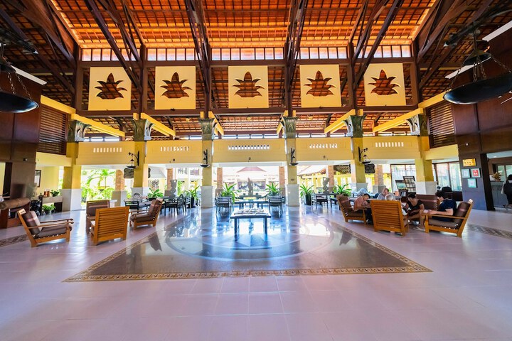 Hotel Lobby