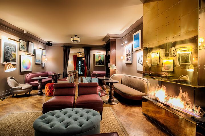 Hotel Lobby