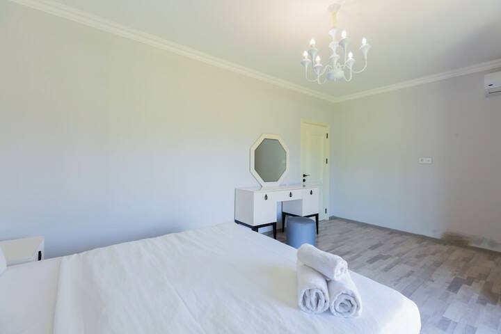 Room 13 of 81