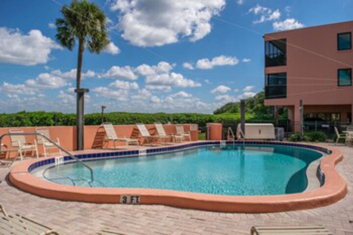Pool 42 of 72