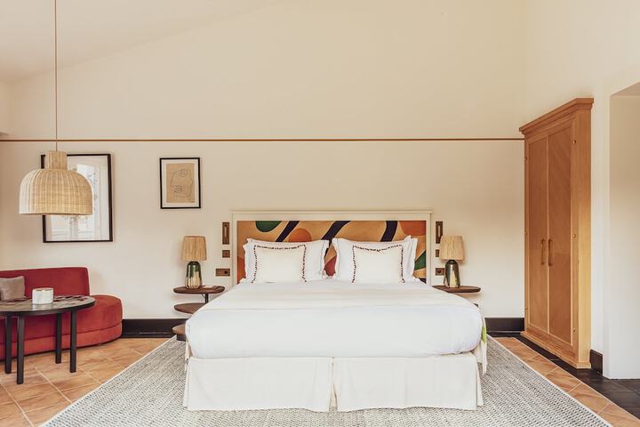 Room 12 of 114