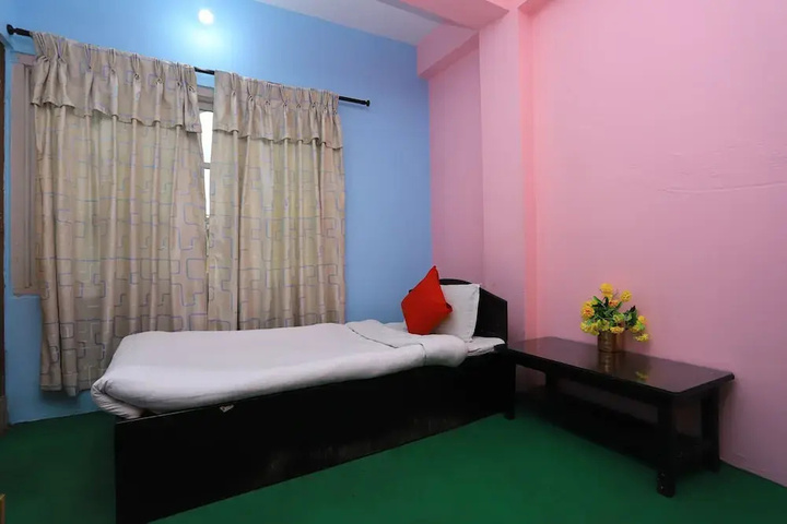 Room 4 of 22