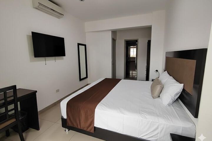 Room 5 of 7