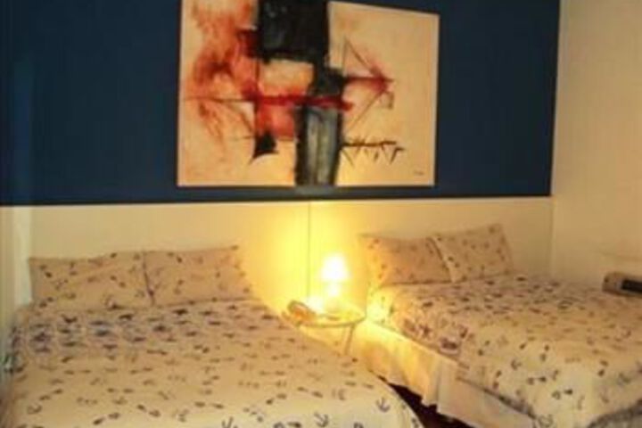 Room 13 of 35
