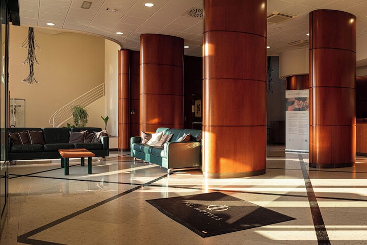 Guest Lobby