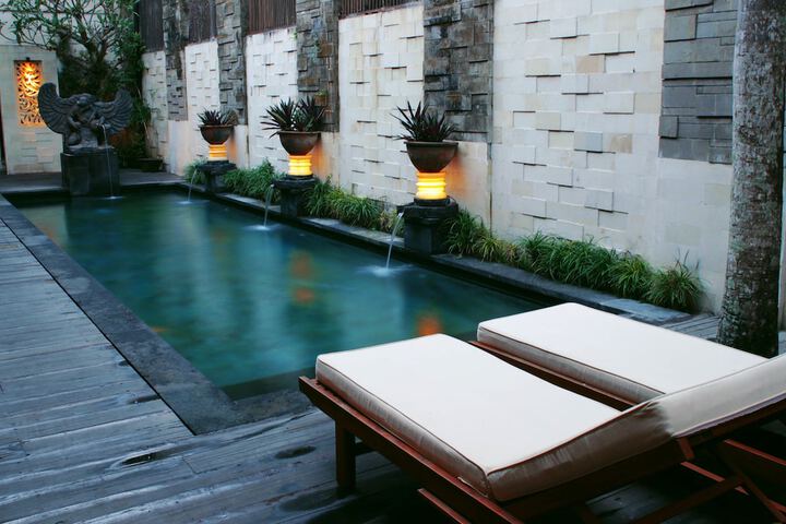 Pools & Facilities