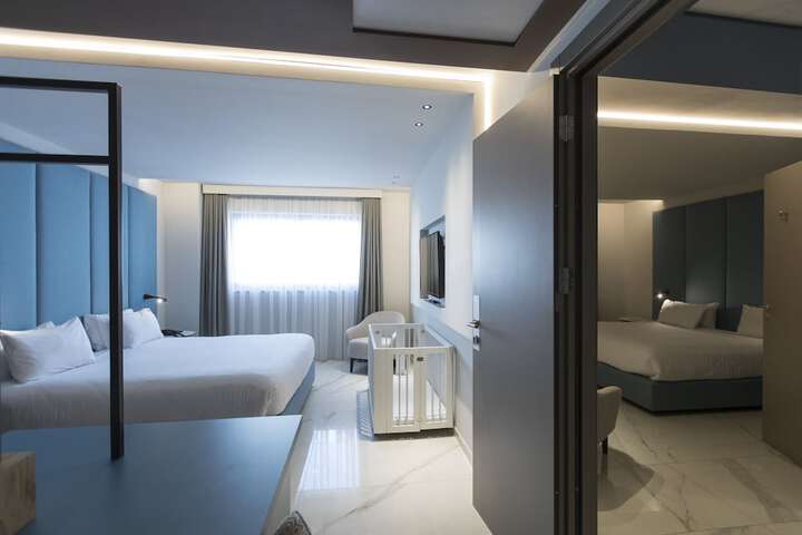 Room 10 of 146