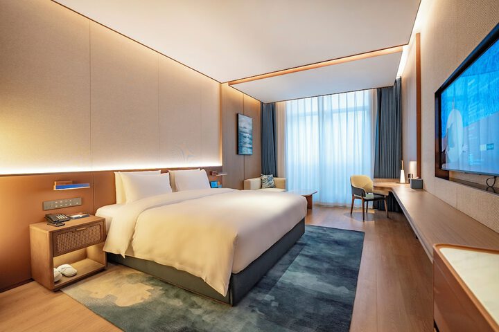 Room 28 of 44