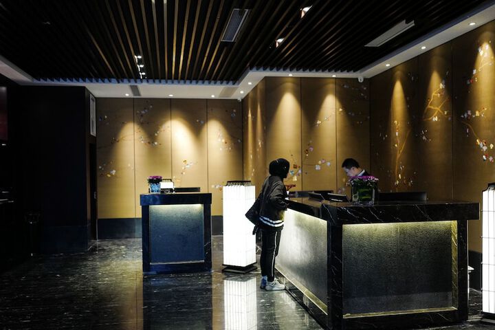Hotel Interior 4 of 37